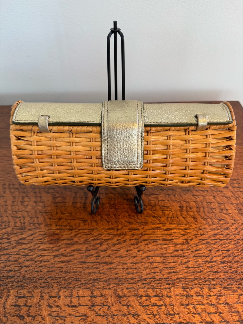Michael Kors Santorini Woven Rattan & Gold Leather Clutch - Picture 3 of 10